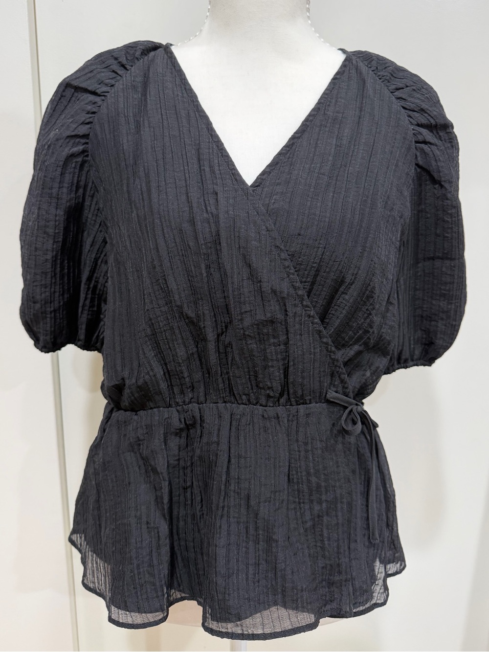 H&M Black Textured Wrap Peplum Top